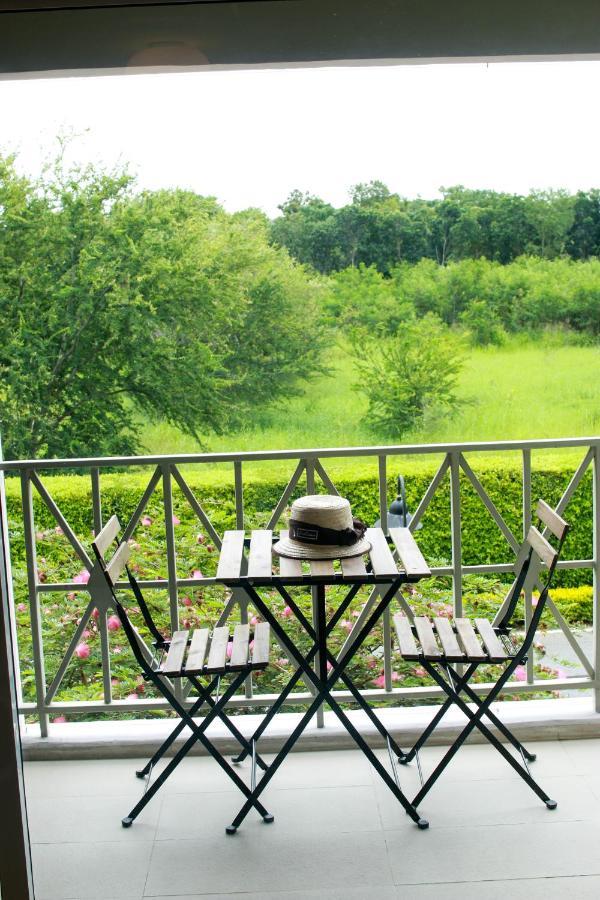 Baan Rub Lom By Jane Appartement Pak Chong Buitenkant foto